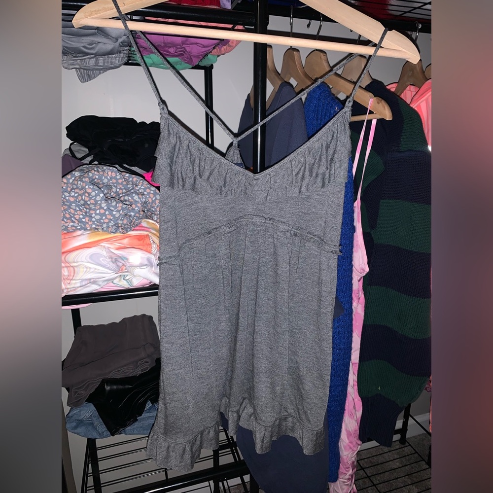 American Eagle Gray Top